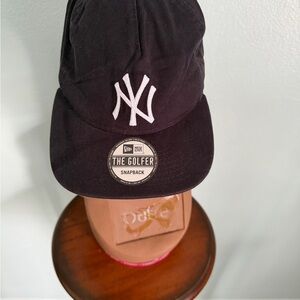 Men's New York Yankee New Era Black Cap with White Mesh
